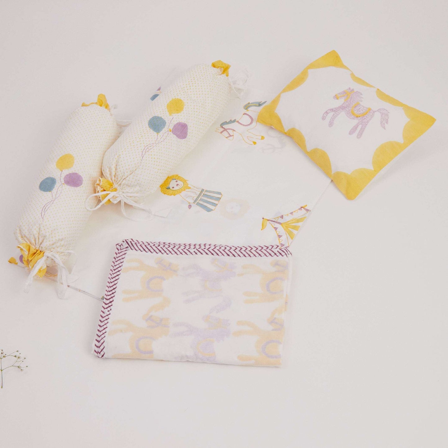 Cot Bedding Set- I am going to the circus-Yellow