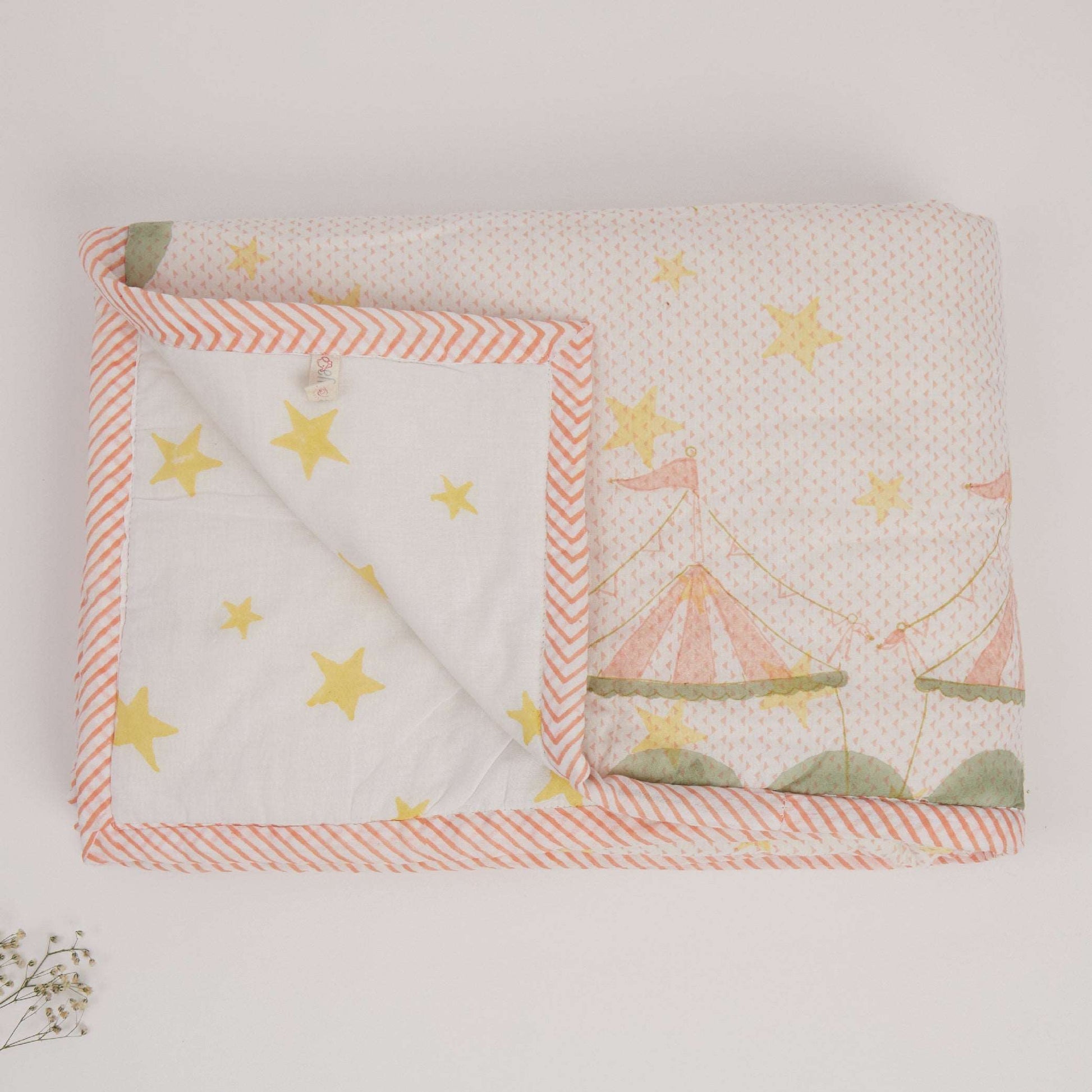 Quilt- I am going to the circus - Peach