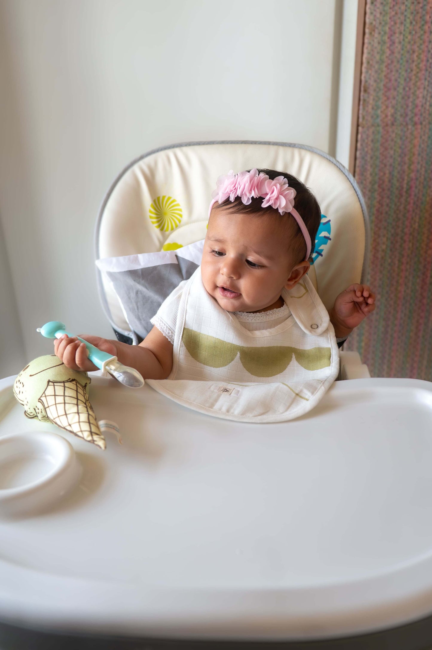 Bibs Circus - Half Moon