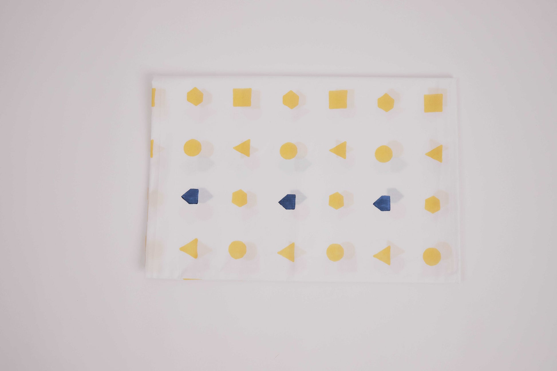 Cot Bedding Set- Shapes