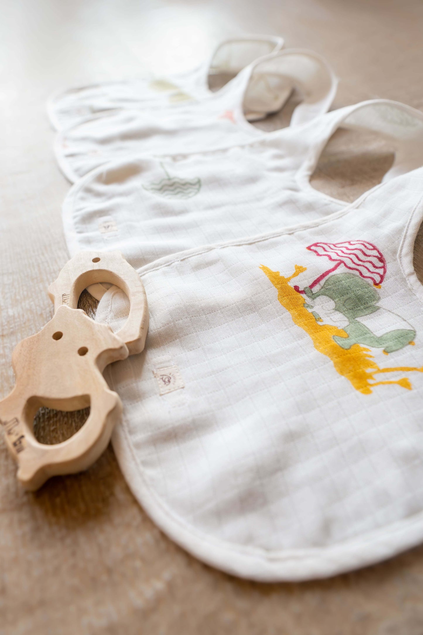 Bibs Circus - Half Moon