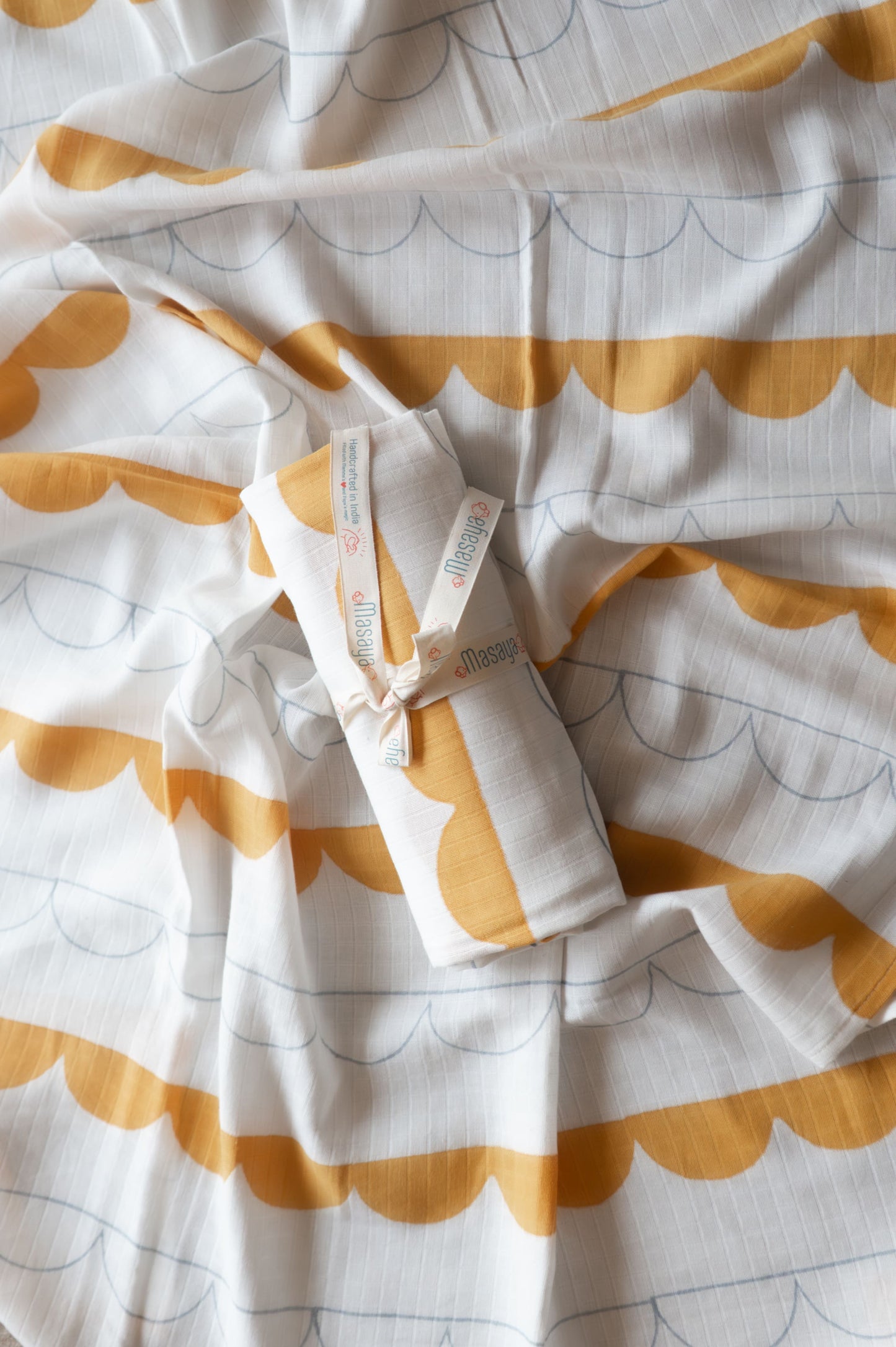Swaddles Elle - Half Moon