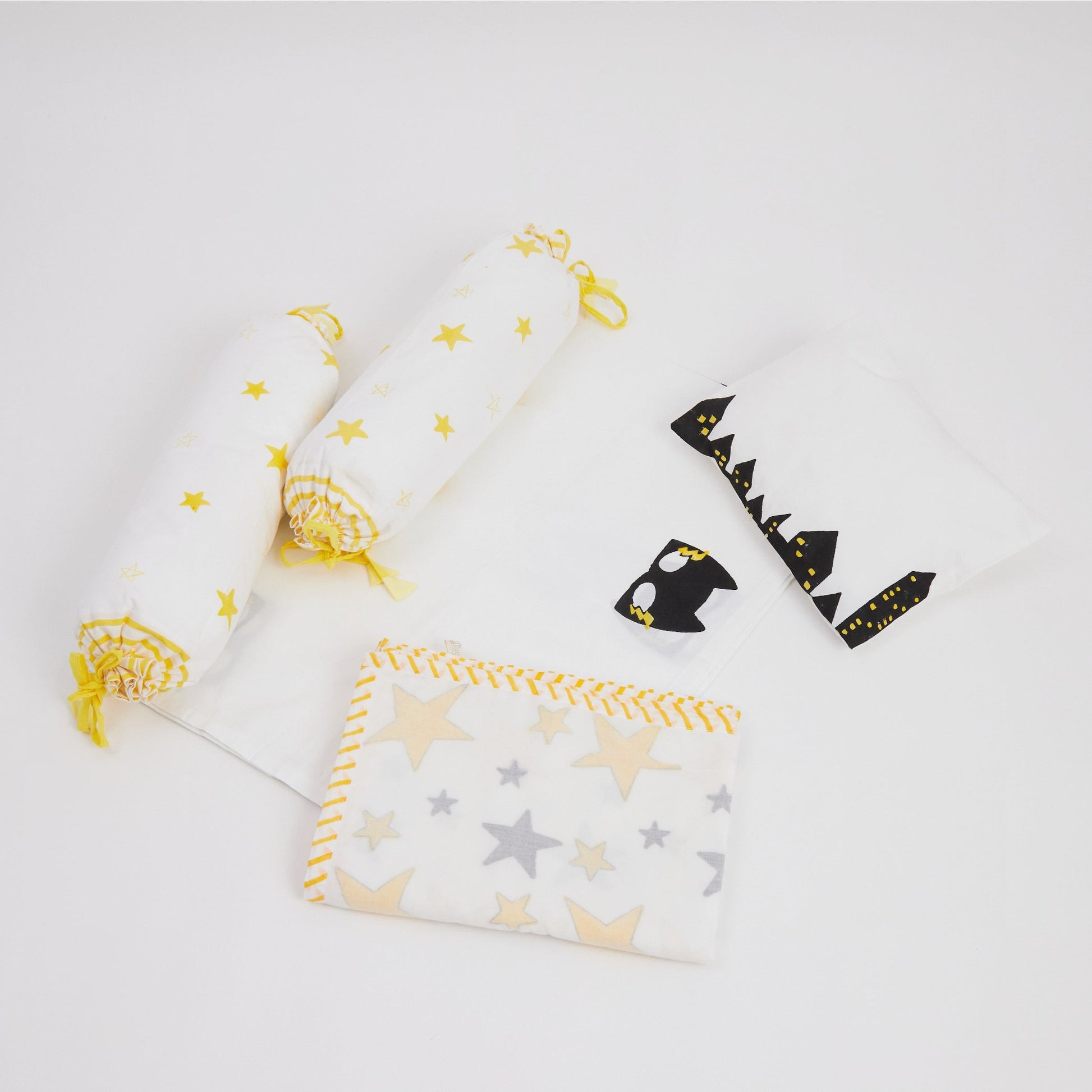 Cot Bedding Set- Superbaby flies over Town Masaya Home Cot Set with Dohar Flat