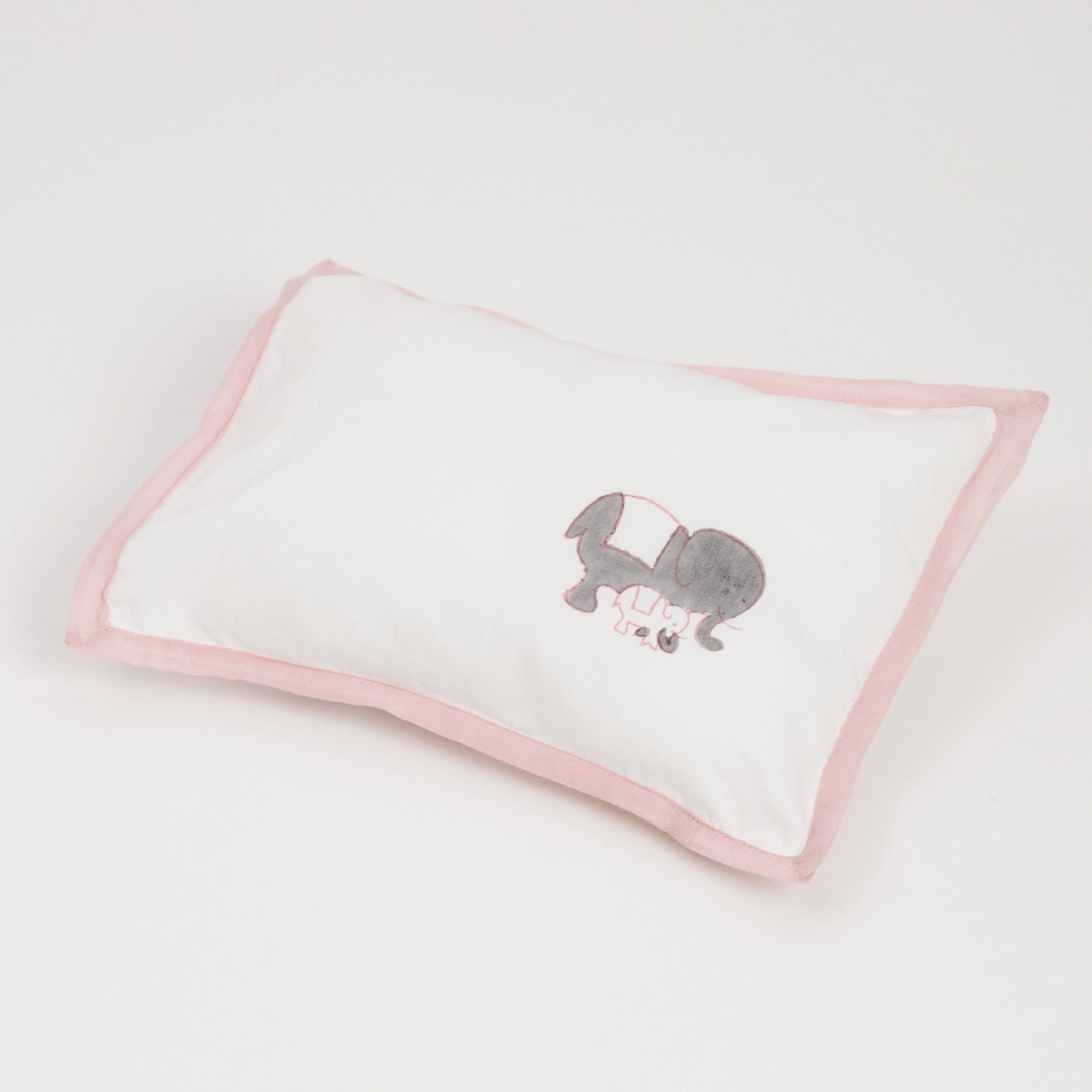 Cot Bedding Set- The Adventures of Mamma & Little Ollie Masaya Home