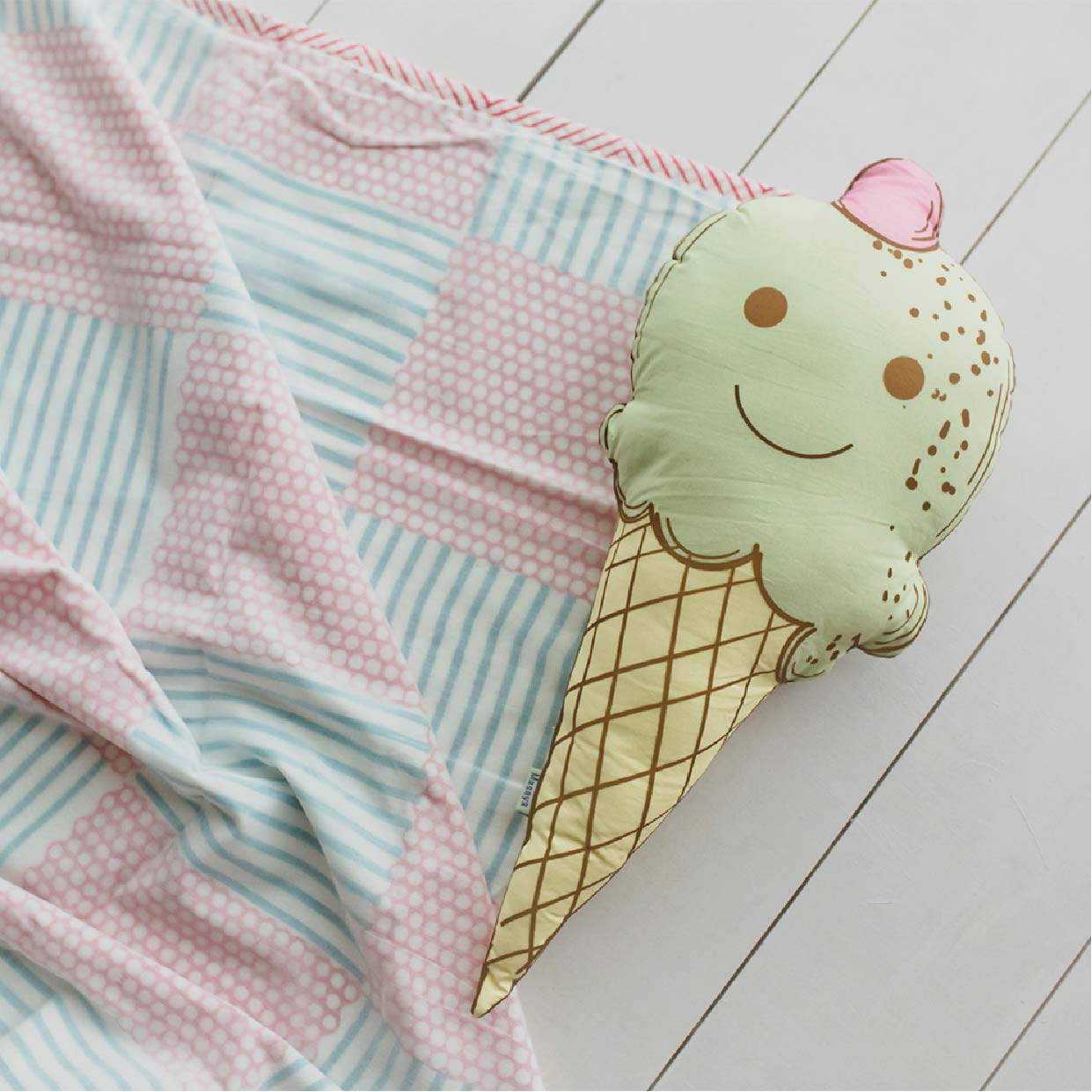 Shape Cushions - Ice Cream - Green