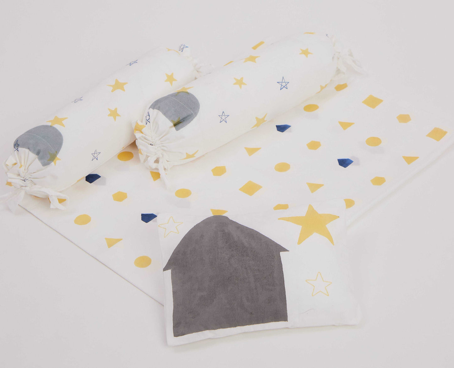 Cot Bedding Set- Shapes