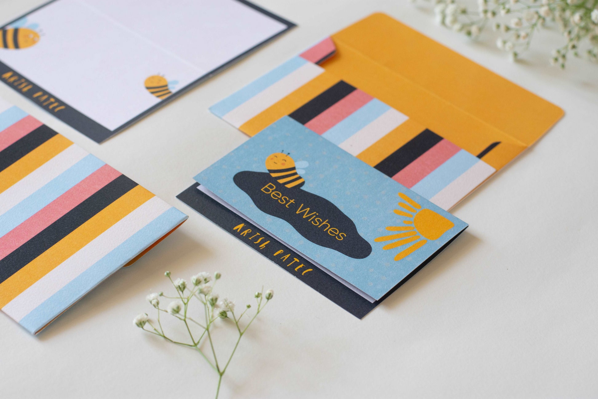 Foldable Gift Cards with Envelopes - Bee Yourself