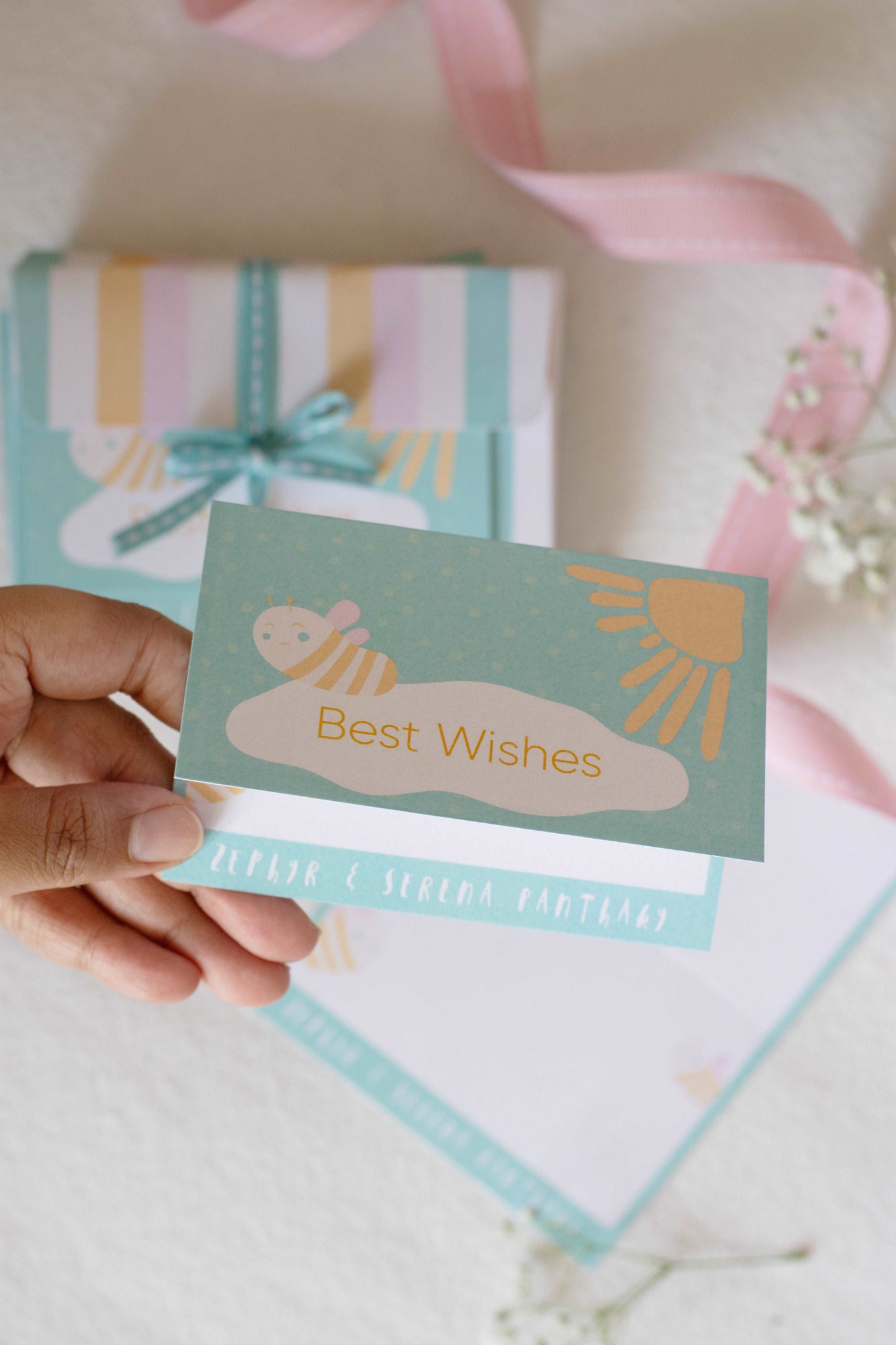 Foldable Gift Cards with Envelopes - Bee Yourself