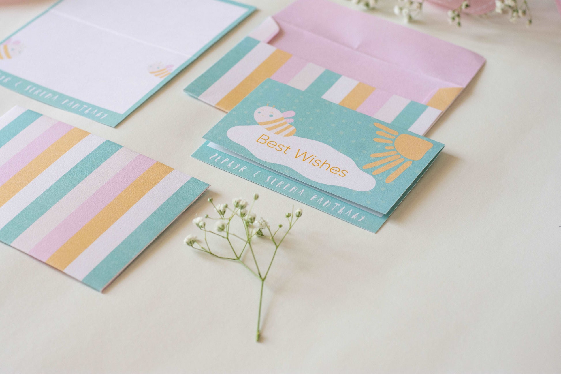 Foldable Gift Cards with Envelopes - Bee Yourself