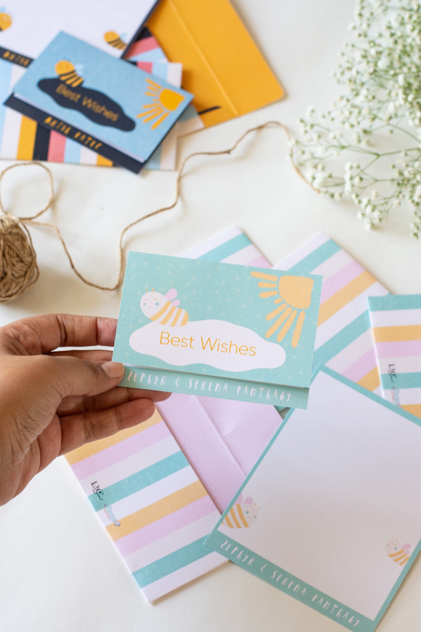 Foldable Gift Cards with Envelopes - Bee Yourself