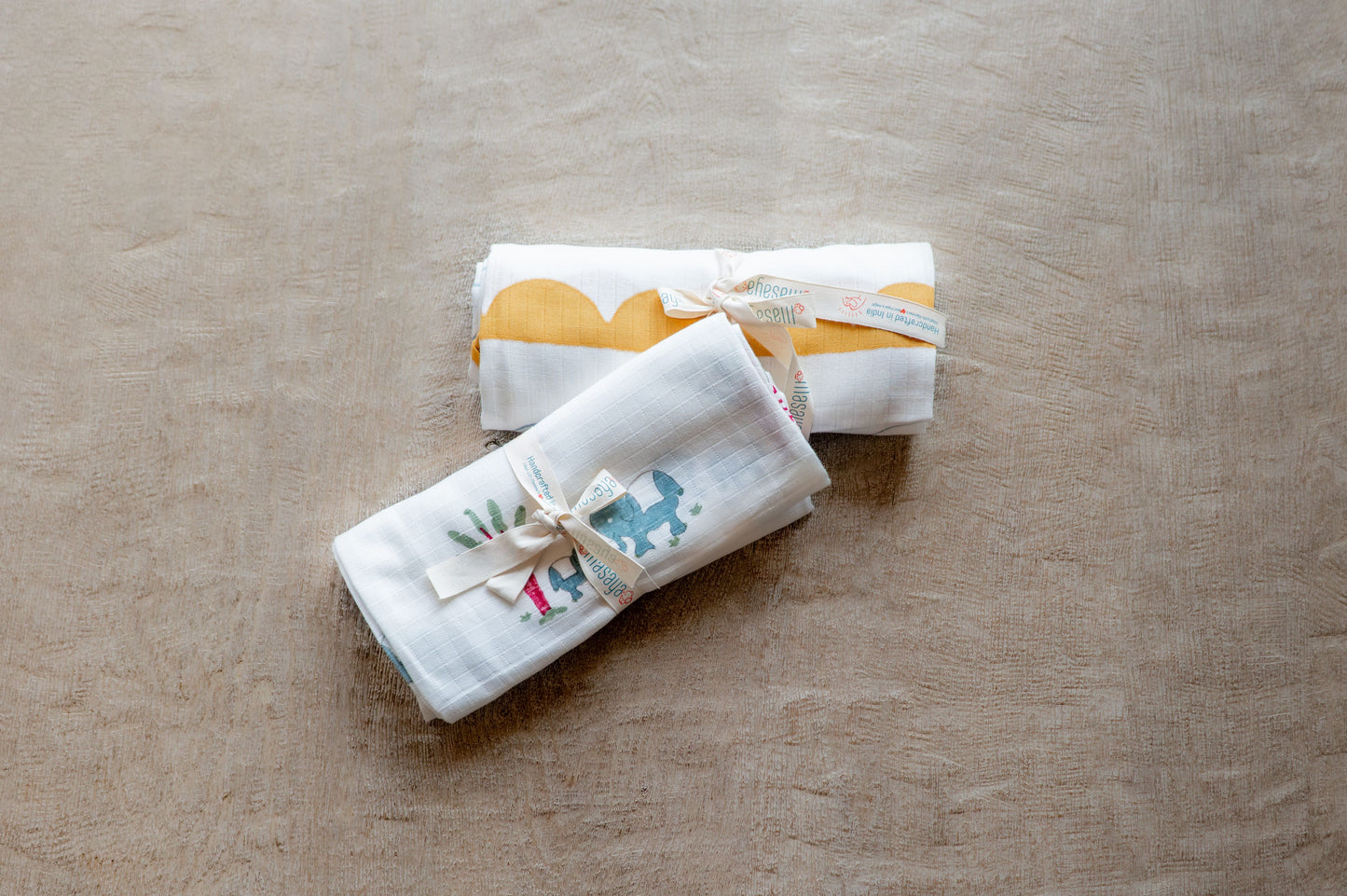 Swaddles Elle - Half Moon