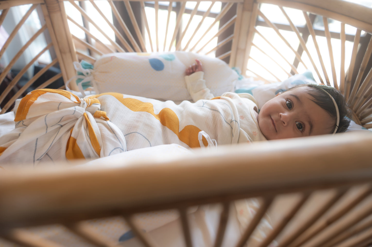 Swaddles Elle - Half Moon